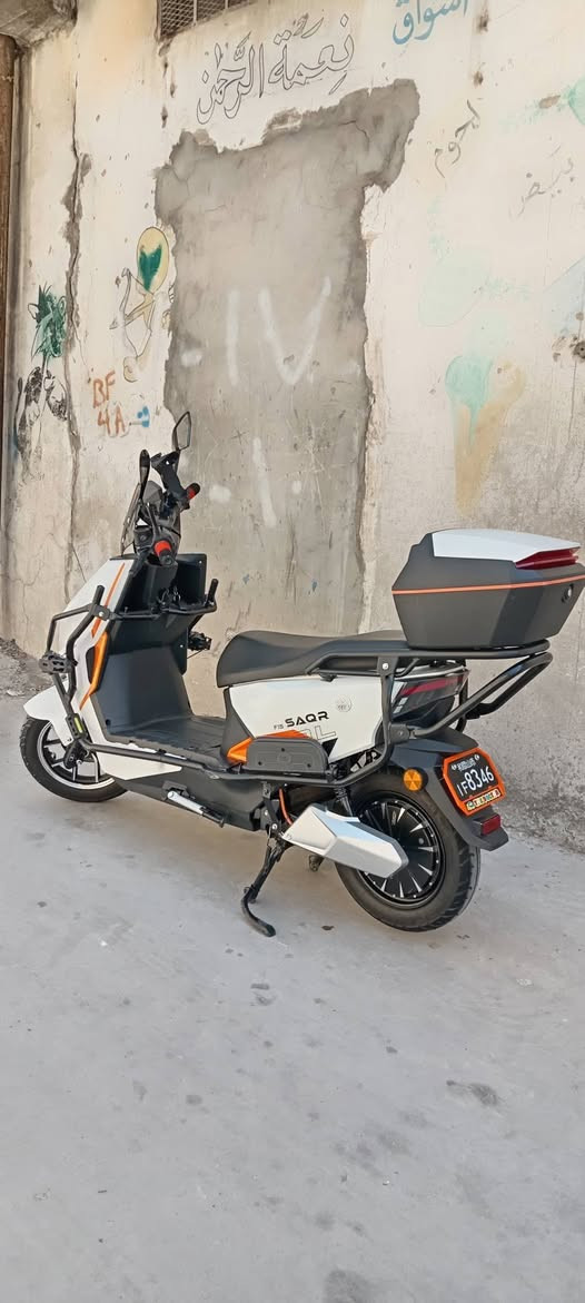 للبيع ماطور شحن نوعية صقر ملف 2500 
عقل 72 امبير 6بطاريات فيتنامي اصلي جدد شرط الفحص دبل اسويج ودبل بصمه نضام سرقه وتشغيل عن بعد وليتات زينون فلجي علي ناصي 
النضافه كدام العين نضيف خير من الله السعر 800  رقمي *********** بي واتساب مكان موصل جانب الايمن باقي التفاصيل ادخل علصور وشوف
