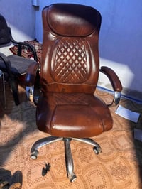 كراسي مكتبي • أسود ٦ قطع • عمارة ميسان