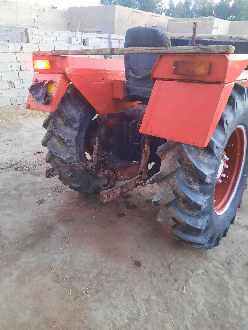 سلام عليكم خوان مكينه عنتر مديل 87 رقم وسنوية مكينه جاهزه 
محرك كير اكسن جهاز شرط 
ستيرن باور 
تايرات  توني شادهن صار شهر
سلف دينمو كله جديد 
مكينه جاهزه شراي يتصل مكان ناصرية
***********
