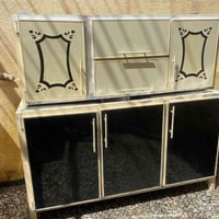 للبيع وهاذه رقم صاحب الكاونتر اليريده يتصل عليه اني مجرد بس ناشره  078...