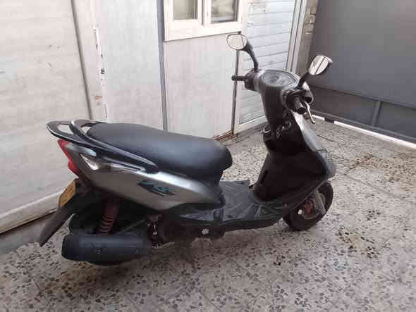 سلام عليكم عندي دراجه ثعلب140كلشي شغال دبلات جددمكينه حلوه بس نقص تريشه جهةالستاندالصفح السعر450 وبيها مجال بيع اومراوس بدراجه 60والفرق حسب القناعه مكاني بغداد الشعب حي سومر شارع المدارس ***********اسامه اسامه البنداوي
