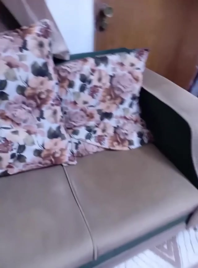 السلام عليكم ورحمه الله وبركاته عندي تخم عراقي اخو الجديد للبيع عشر مقاعد مكاني بغداد هو كوشات


**إذا كنت صاحب هذا الإعلان وتريد حذفه لأي سبب، رجاءا أرسل رسالة إلى الدعم الفني**