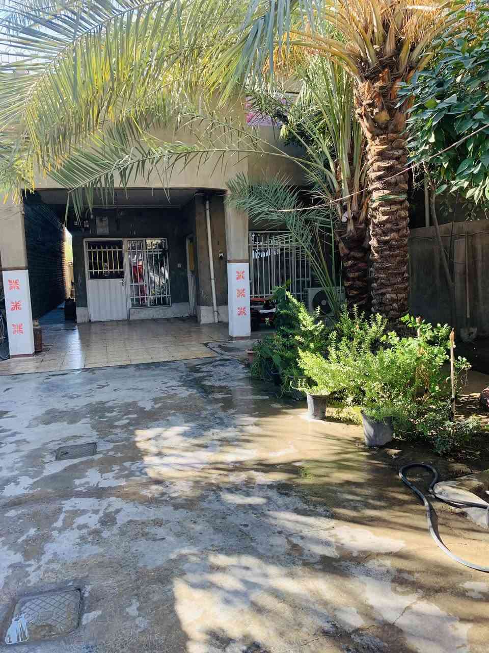 >  بيت طابو صرف مساحة ٢٣٥ < 

يتكون من طابقين ، ثلاث غرف نوم و مطبخ و كلدور و صالة و صحيات داخلية و خارجية بالإضافة إلى محل و مخزن و حديقة و كراج

السعر مناسب جدا مقابل الموقع و الخدمات 

الموقع حله - حي الجزائر مقابل السايلو القديم على شارع ١٢ متر و على بعد ٥٠ متر من الشارع العام

للاستفسار الاتصال على الارقام التالية

***********
