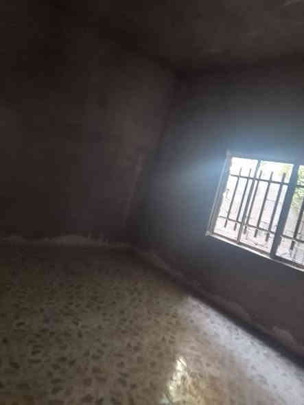 السلام عليكم بيت للبيع مساحة ٢٥٠ متر البيت بعد بي نواقص عكا
ه سقفه مكان النهروان الدوانم حي المصطفى عل مشروع اليم مطعم جواد *********** ***********
