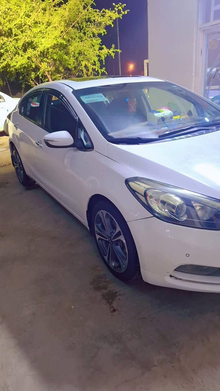 السلام عليكم للبيع سيراتو خليجي مكفوله مديل 2016 رقم أربيل بسم الكردي نكليزي مكفوله فول عده البصمه اربع دسك خمسه ويل كب  تخم تاير جديد حداديه جديده تبريد ثلج كير محرك مكفولات مكاني نجف سعر 130 
***********
