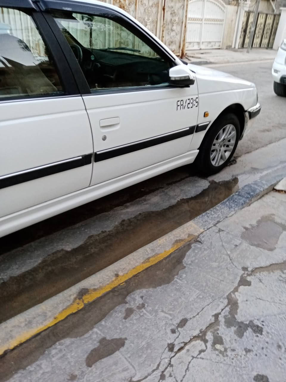بيجو ٢٢
سعر ٦٨ ورقه وبيها مجال
رقم بغداد الإنكليزي سنويه لغايه ٢٠٢٨
بغداد مالت بيت
رقم صاحب سياره
***********
