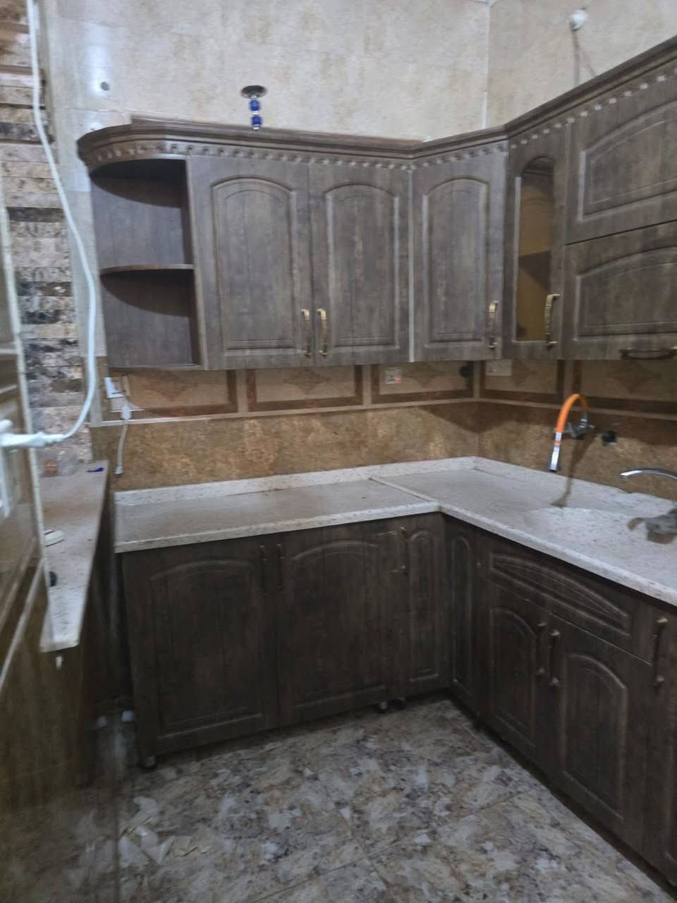 دار للبيع في حي المعلمين  مع الاثاث مساحة 50متر موقع مميز ركن بناء جناي
الدار 3طوابق 

صاله وصحيات ومطبخ في الطابق الاول

غرفه منام سويت الطابق الثاني

صاله مفتوحة الطابق الثالث 

للاستفسار مراسلتنا على الخاص 

او الاتصال ***********
