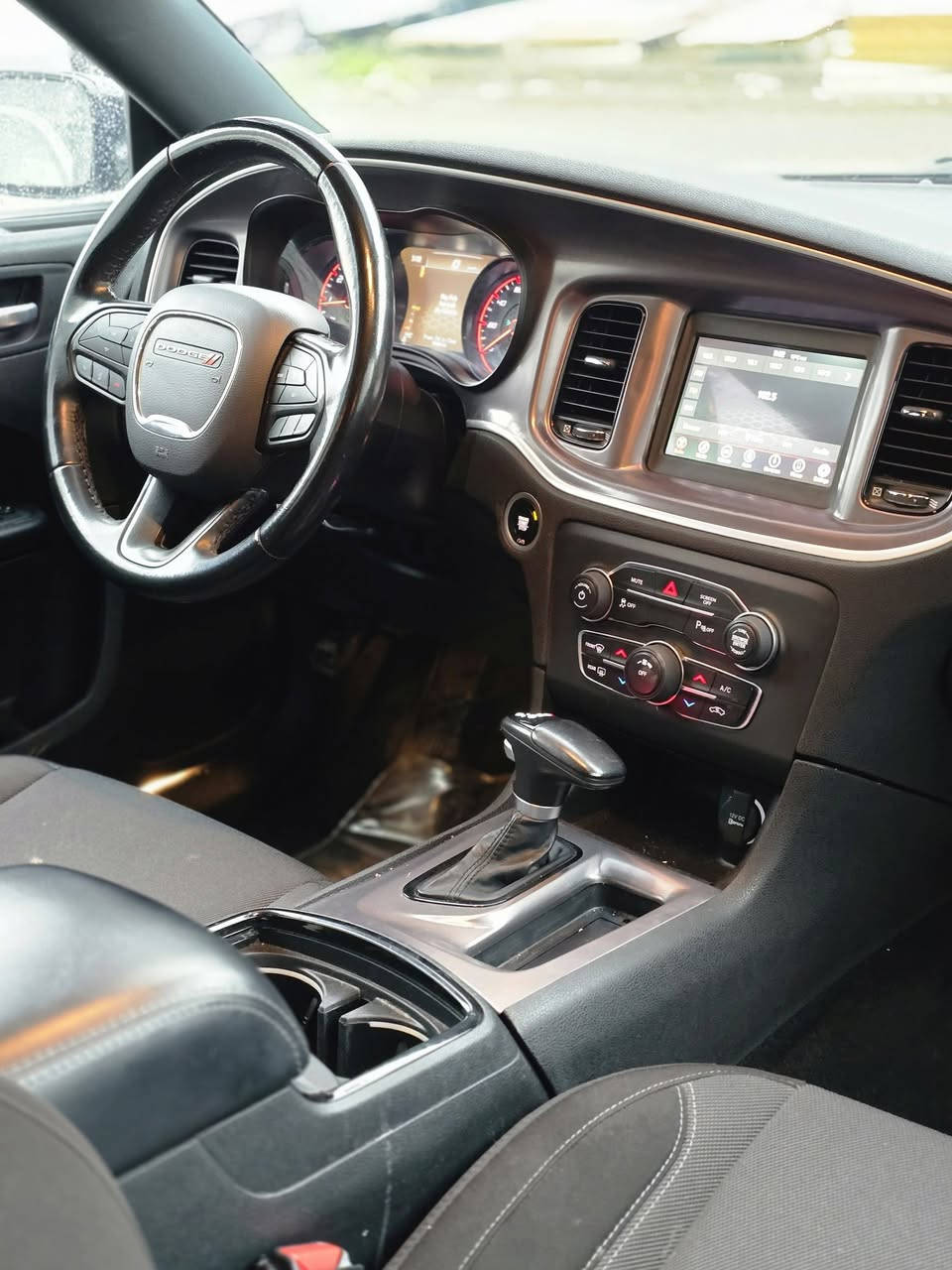 السلام عليكم الاخوان ..
دوج جارجر 2022 Sxt ..
وارد امريكي ماشية 51 مايل ..
سيارة مواصفات sxt معروفة ..
شاشة كبير تشغيل عن بعد ويلكب بلاجكتور
كير محرك بشرط مامفتوح بحالة الوكالة ..
سيارة كلش حلو جاهزة من كلشي ..
مكفولة من صبغ فقط مكانين بارد ..
مكان سيارة اربيل ..
***********
