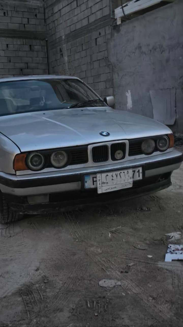 Bmw 525 فانوس
محرك خيط تبخير
تبريد نقص غاز
حدادية جديدة
سستم صوت
السيارة حلوه و نظيفة السعر ٣٠ و بيها مجال للشراي
***********
