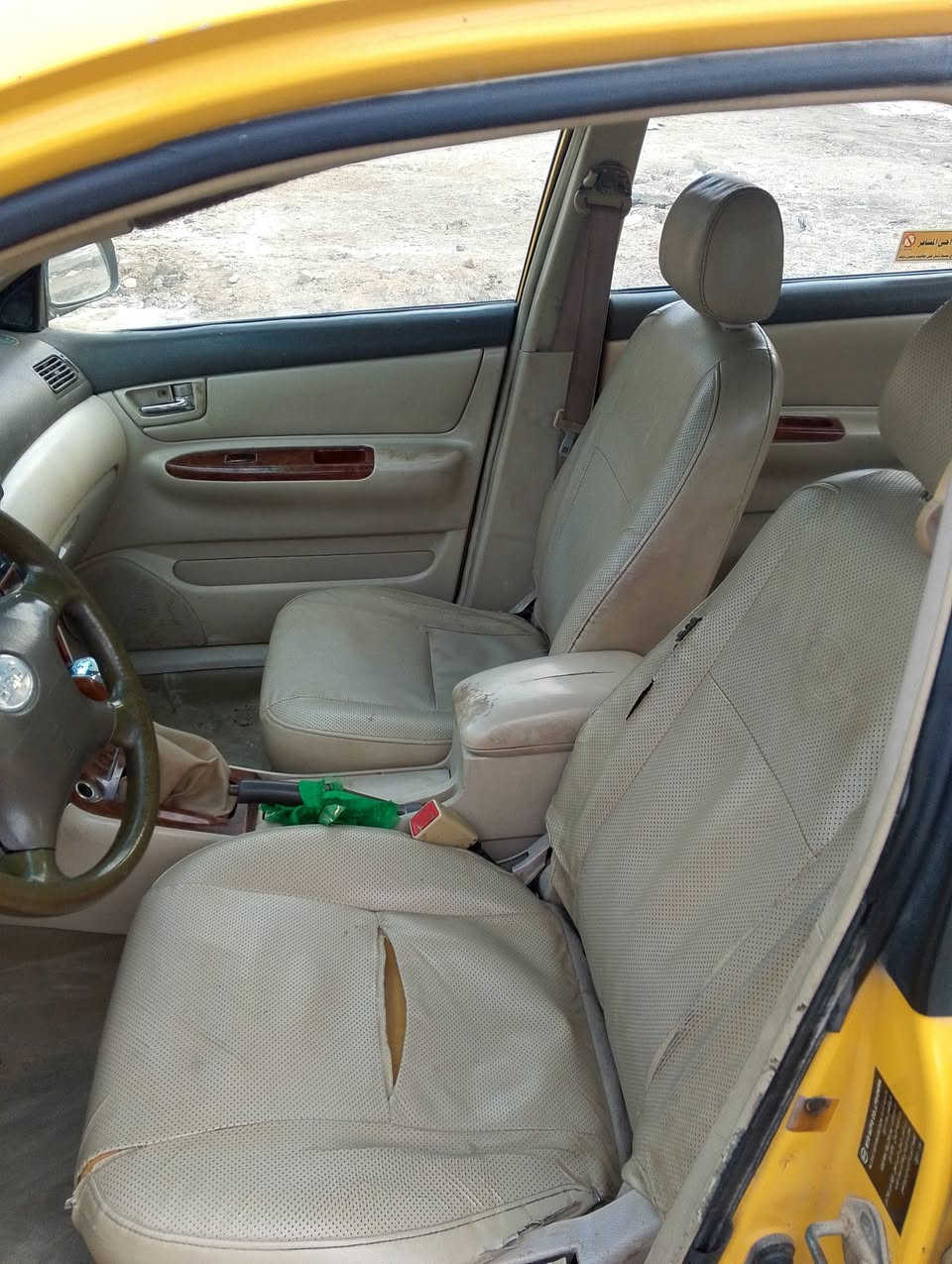 السلام عليكم BYD f3  2011 رقم بغداد إنكليزي بأسمي مصفره هيئه وغرامات هزه جديده السياره جاهزه سعرها 40 وبيها مجال مكاني بابل *********** گير عادي
