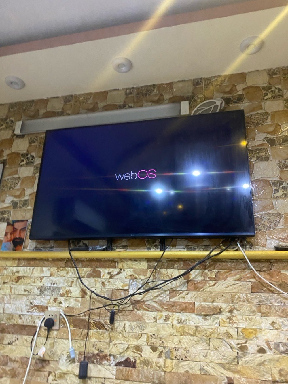 بلازمه LG 
جديد وجبيره حجم٥٥ نضيفه كلش هاي حطيتها لا شايلينه ولا شي ومافاتحينه ابداً مشتريها مليون وشويه سعر ٧٠٠ الف 
مكاني الشعب ثعالبه شراي خاص مستعجله عليه