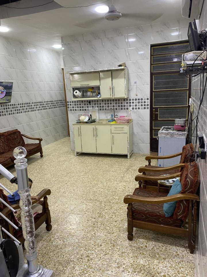 دار للبيع زراعي (117) زراعي  مجاور معمل الغاز وقريب عله الشارع العام مال معمل الغاز  واجهه 5 نزال 20 جاهز من كلشي 
للاستفسار واتساب 
***********
