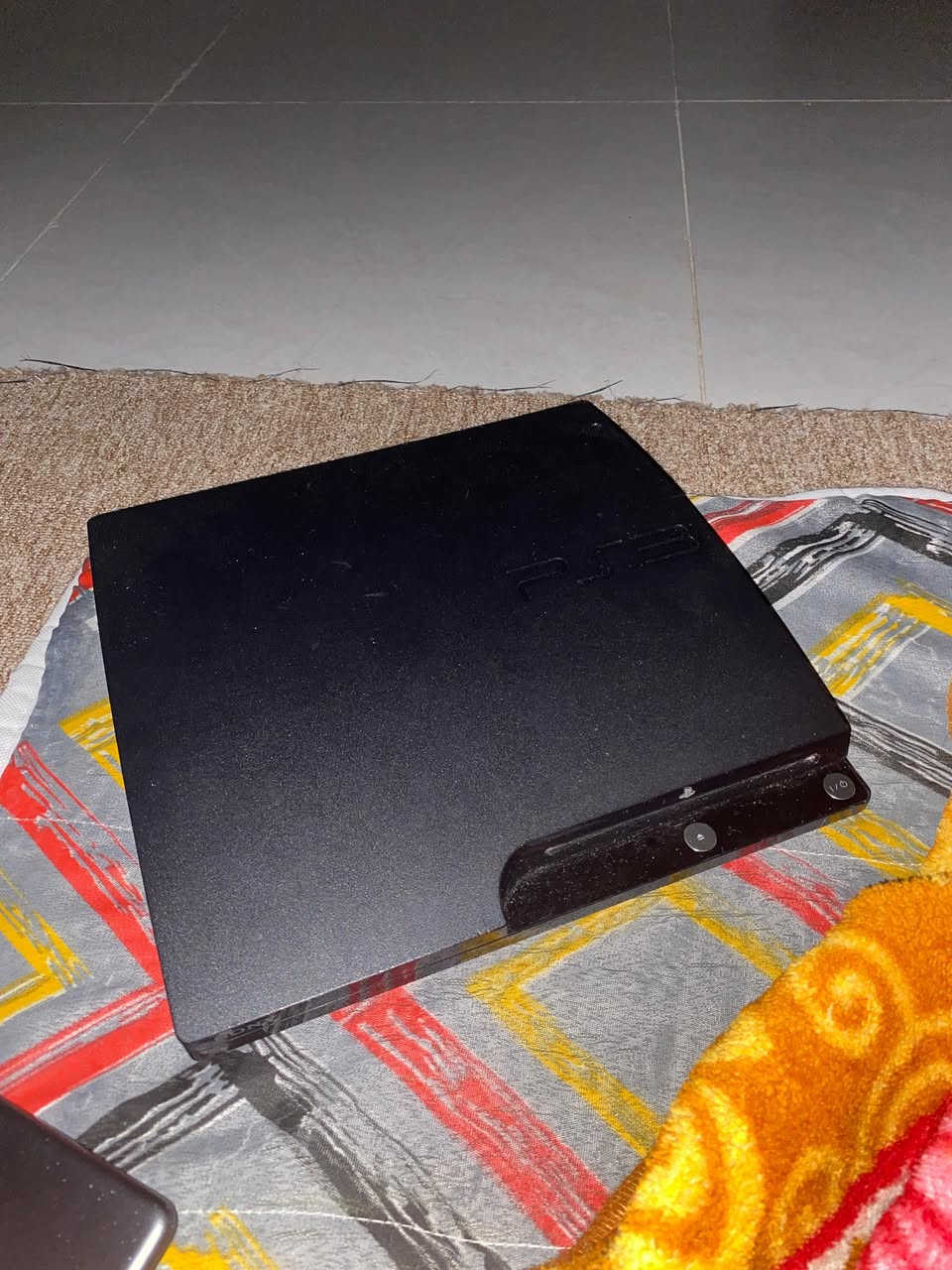 سلام عليكم بلي 3سلم نضام الهين (المكاتب) جهاز نضيف ومرتب ذاكره 300 تكدر تنزل اكثر من 5000لعبه جهاز صوت ما بي كلش هادى وجهاز ممتاز السعر 150وبي مجال مكان بصره الزبير الاستفسار على هاذ الرقم ***********
