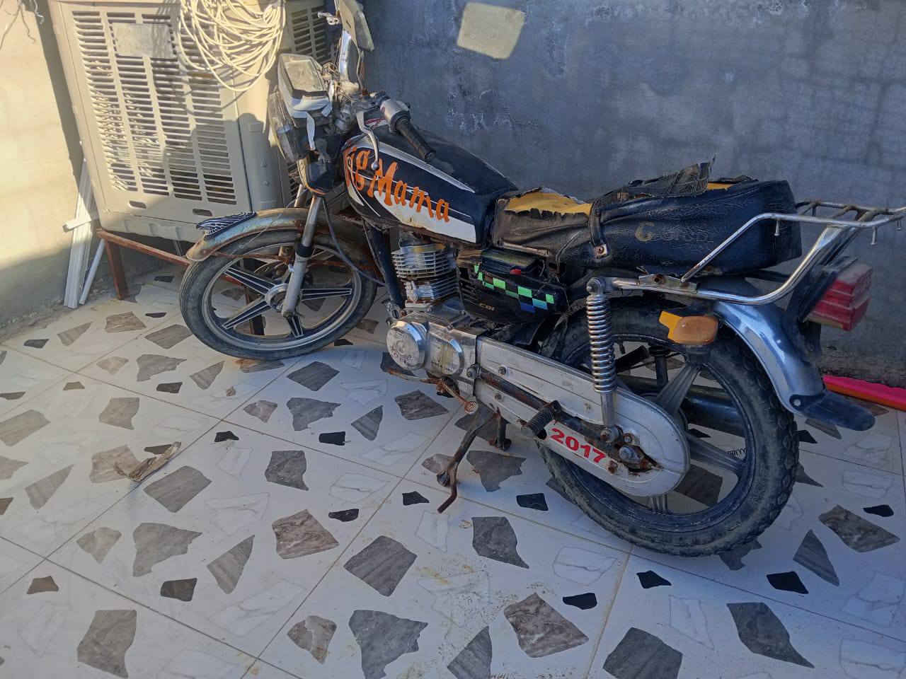 السلام عليكم دراجه روبر موديل 2017 يحتاج كابريتر محرك شرط النضافه تايرات نضيف..السعر 250 وبي مجال.. كركوك ***********
***********
