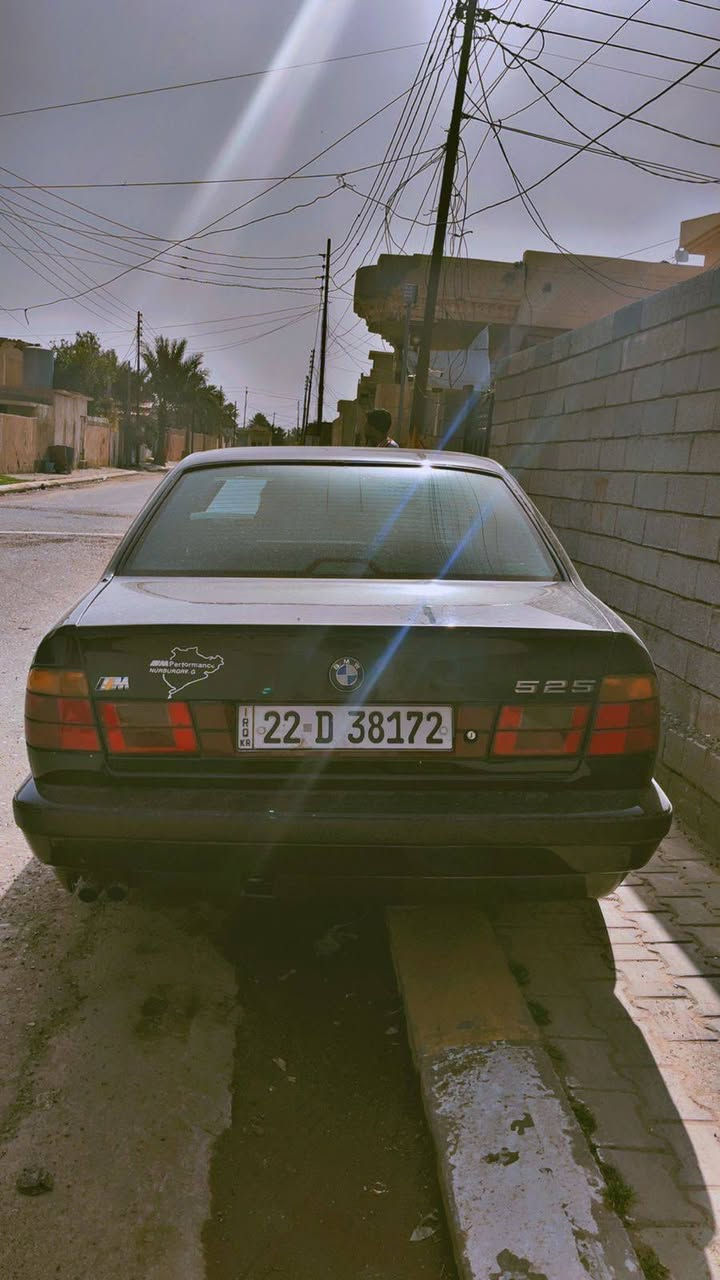 السلام عليكم.   للبيع بيئم.      موديل 1990
اربيل دولي.   تحويل مباشر سنويه منتهيه تجديد فقط

.  صبغ عام جمالي.    كفاله
من دكه جاكوج.   من دعاميه للدعاميه 
وإلك الفحص.  شرط

525.   محرك. V6.   مسكر   
كير.     ومحرك.    خير من الله.  
صدر.  امامي     وخلفي.        

دمام.  سستم. سماعات.  مال جناي ومتعوب عليهاااا 

مكاني.  صلاح الدين     بيجي.    
سعر 64. $   وبي مجال.  
رقم الهاتف.   ***********.
