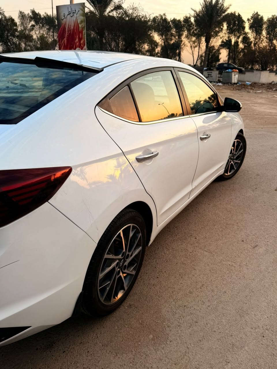 سلام عليكم
للبيع  النترا خليجي موديل 20 سياره نضيفه بيهه ملاحضات كلش خفيفه بيهه بارد وباب السايق مبدل اصلي شركه نفس الون السياره فول مواصفات ماشيه 130 السعر 148 وبيهه مجال بسيط 
الاستفسار 
0773 677 5784
