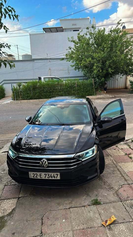 Jetta. 2019 SEL  بو فروشتن
كوشن هيته ر
سوكان هيته ر
ناو ليد ١٢ الوان
جوار مود ليخورين
رادار
 كامل كامل كه مالياتي بو كردوه جوار تايا سفرم بؤ ًبه ستاوه
خه تي جاده ي
مه كينه ١.٤ تؤربؤ
سياره نمونه له جواني له سه ر ده قي شه ريكه ماوه
ماوه ي رويشتنه كه ي ٨٦ مايل
بنجبه ت ده حمه كه ي ده ر كه و نيو جاملخ
ئيرباگ يه ك شاني ته قيه
 گؤرينه وه ش ده كه م به GLI
اكه ر موشته ريني نامه ي مه نيره سعره كي موسناب دانايه كه ميك مه حمه له شي تيايه
رقم موبايل WATS APP ***********
