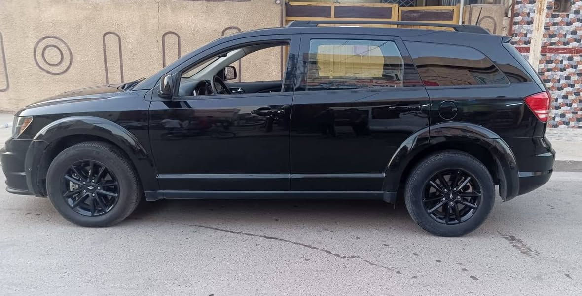 يالله السلام عليكم
دوج جورني للبيع او مرواس حسب القناعه موديل 2020
رقم سليمانيه باسمي السنويه 
حادثه دعاميه وجاملغ
السياره ماشيه 50
رقم دولي 
 مواصافات 
بصمه 
شاشه بلاديه 
تبريد قطعه وحده 
كشنات مخمل 
محرك 2400 
7راكب 
تبريد قطعه وحده 
السياره جديده الله شاهد
السعر 160 ورقه 
مكان السياره بغداد الزعفرانيه 
***********
