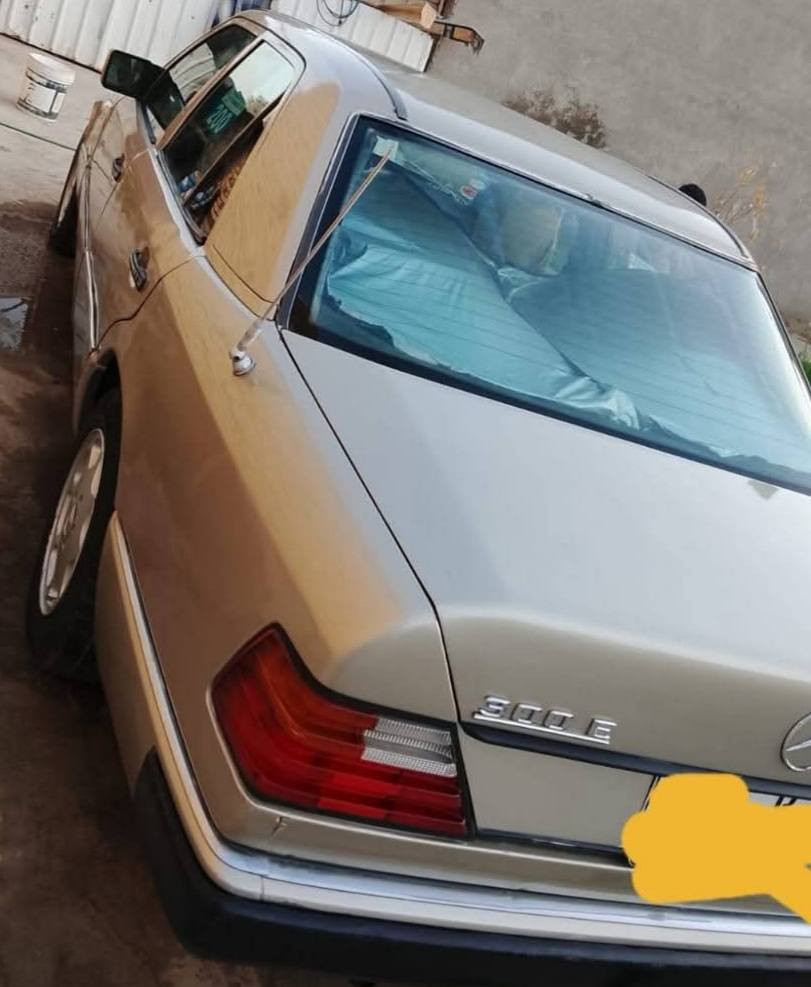 دب مارسيدس للبيع موديل 1991رقم بغداد انكليزي بأسمي حدادي مكينه مكفوله نخم تاير جدبد بأسمي مكينة VVt بيها ضررها فقط قمارة مكانه نجف 
السعر ٣٨
الرقم***********
