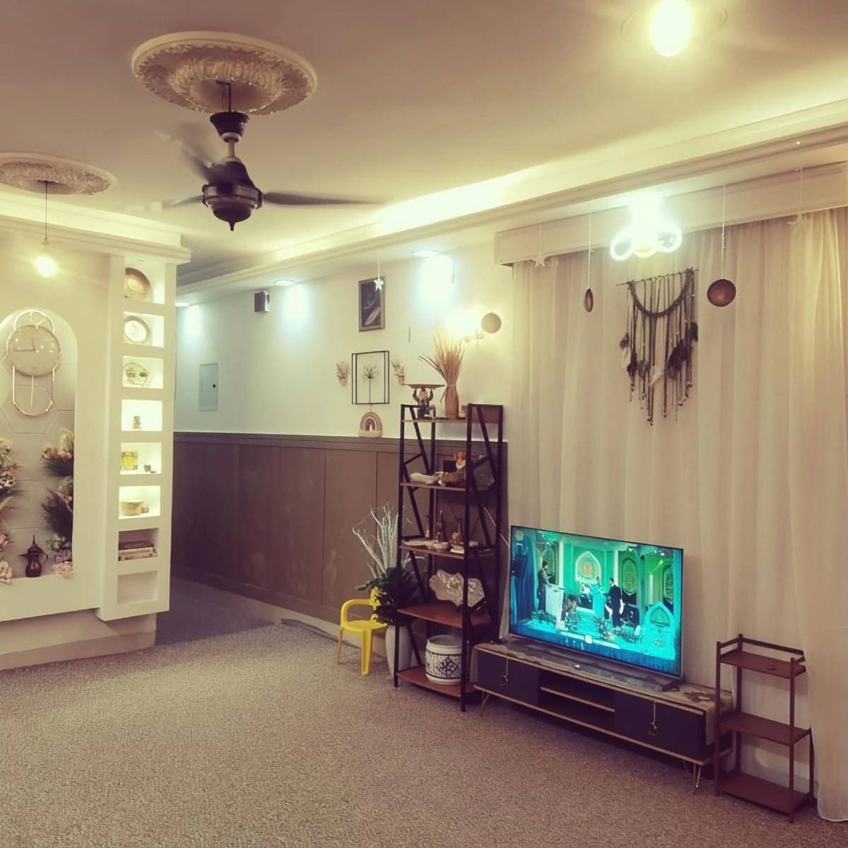 #عقارات_النجف_الاشرف

#مكتب_العلوي_للعقار

بيع مستعجل بيت 200 متر نداء بدايه شارع قمبر قرب شارع كربلاء منطقه 52 بناء درجه اولى جناي طابوق جمهوري كونكريت مسلح غرف عدد اثنين حمامات عدد اثنين منور عدد اثنين صاله استقبال مطبخ بناء 150 حديقه 50   
السعر 135 مليون وبي مجال 
للاستفسار الاتصال على الارقام التاليه 
***********
***********
#مكتب_العلوي_للعقار
#عنوان_المكتب_النجف_حي_ميسان_على_النفق
#مقابل_مول_اولادشنته
#الجميع
