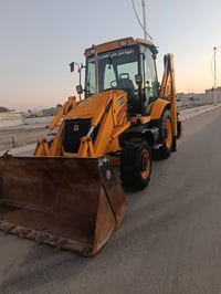 جي سي بي • موديل 2006 • مكينه جديده