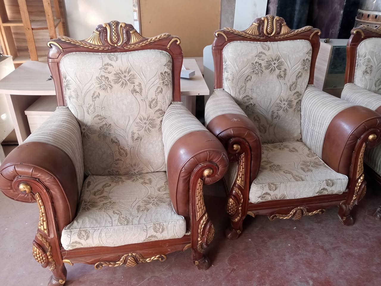 سلام عليكم تخم تركي كامل 10 نفرات نضيف كلش لبيع الاستفسار ***********
