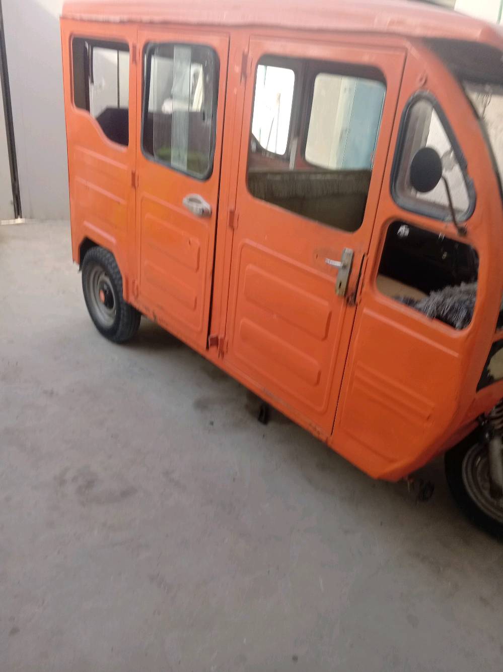 سلام عليكم تكتك محور 
مكينه 150جديده أمس شديتها اكسن لطش ستوته اوراق أصولي بس تروح للمرور كبل ترقم 