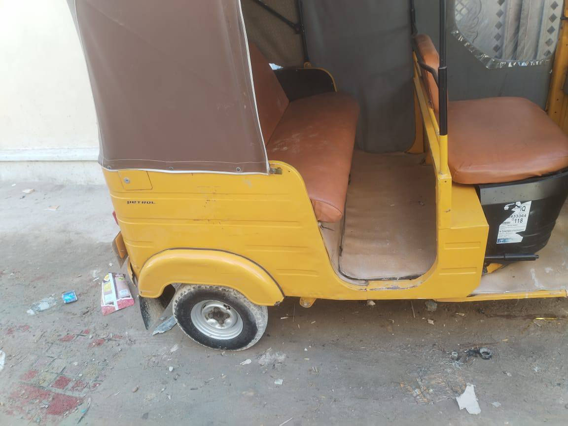 سلام عليكم تكتك موديل 2020 تكتك بيه بارد بل صفحه واضح بل صوره ومعمره دوس الباقي قطره صبغ مابيه تجي وتكلب لا تنقيص ولا تبخير  تكتك كبل للشارع سعر 6800وبيه مجال حك جيه ***********
