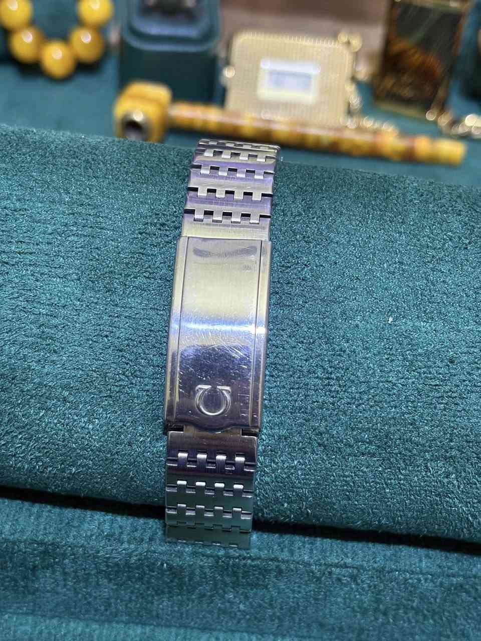 Omega
Geneve
مخزن كلجديد من النوادر 
سير بوك دكمة كلها بلادي
قطر ٣٧


**إذا كنت صاحب هذا الإعلان وتريد حذفه لأي سبب، رجاءا أرسل رسالة إلى الدعم الفني**