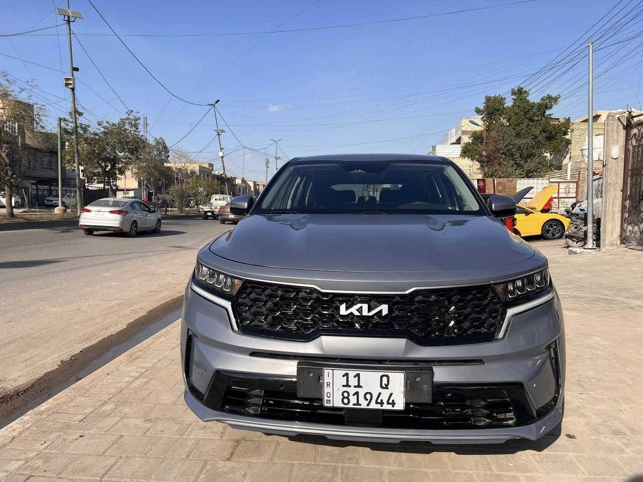 السلام عليكم كيا سورنتو حرة بسمي
موديل   2023 

السعر (225 ) $ وبيه مجال كلش كلش بسيط 
سياره ماشي 24000 وضع  زيرو 
مرقم بغداد بأسمي 
مواصفات
سايد بريك كهربائي 
اشاير بلمري وتحكمات 
رادار خلفي امامي +تحديد مسار + قياده ذاتيه
نظام توقف ذاتي 
نظام تزلق ونحدار 
كامره خلفيه معا حساسات 360 
تحكمات ستيرن جهتين ومثبت سرعه
4 انظمه قياده (سبورت+سمارت+ايكو+نورمل)
محرك 2500
سياره 7 راكب 
تبريد قطعتين _ اني المستوردها من امريكا واني الي مصلحها بيدي 
الحادث فقط تبديل جاملغ الايمن 

الهاتف + واتساب ***********
