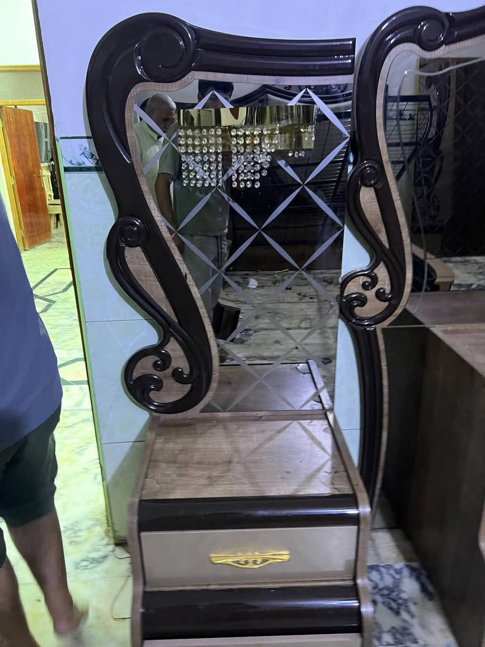 غرفه نوم للبيع نضيفه بيها اضرار بسيطه وميز تواليت جرارته مكسره


**إذا كنت صاحب هذا الإعلان وتريد حذفه لأي سبب، رجاءا أرسل رسالة إلى الدعم الفني**