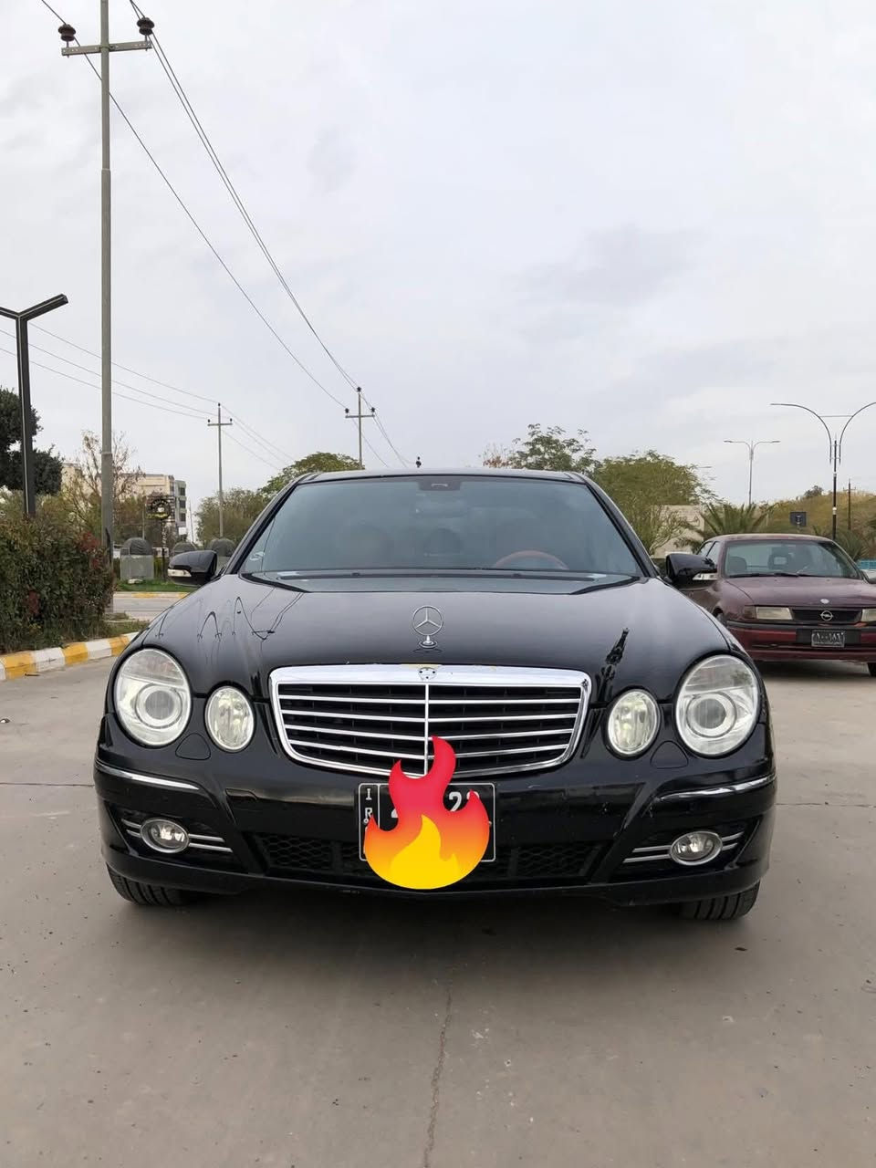 سلاموعليك بۆ فرۆشتن مارسیدس E350 ساغ ساخ سەیارەکە دوبەیە مۆدێل 2009 زۆر پاکە تەنها بستئك بۆیاخی ئەوروپای هەیە 
گؤرينؤش دةكةم بةدلم بيت 
***********
لەکەلارم
