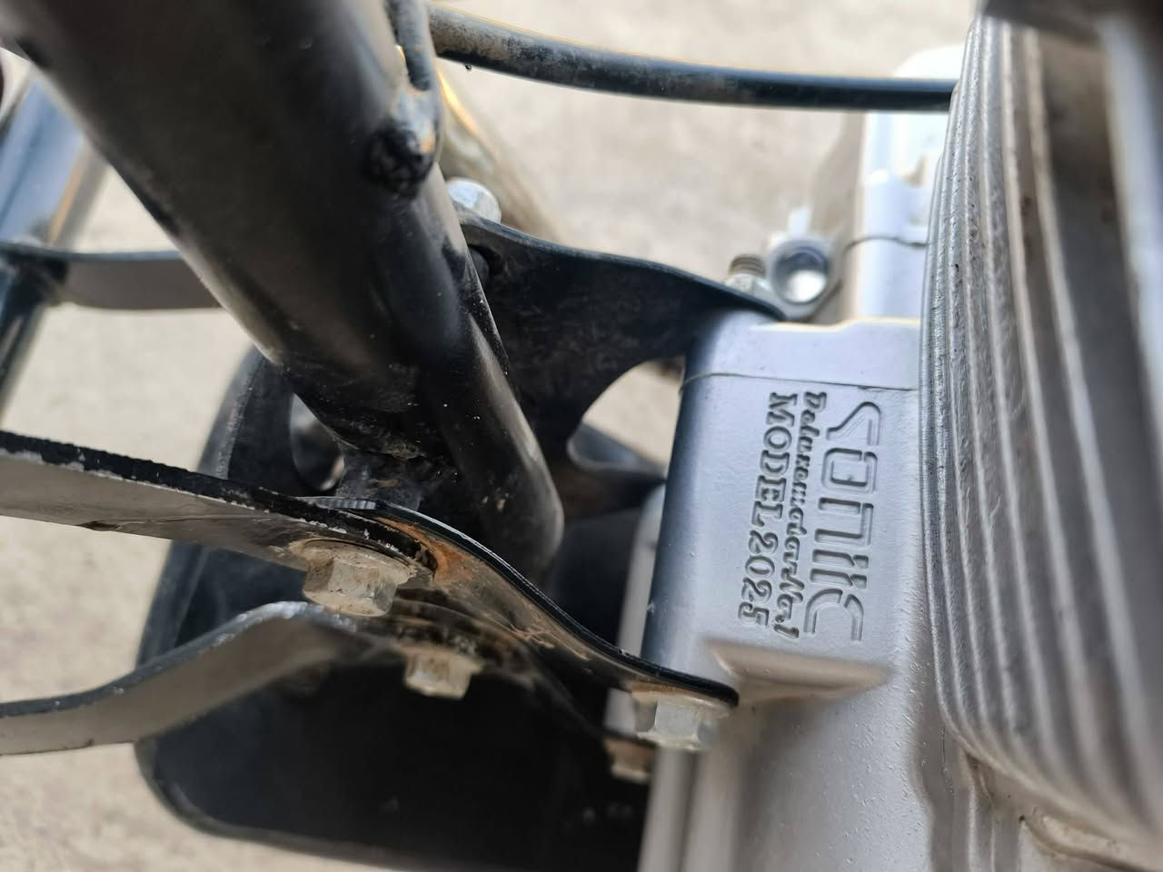 السلام عليكم  سيفان 25 مكينه 200c مكينه مكفوله اوراق موجود دراجه حلوه أو كاعده خير من الله عنواني الخالص قرية الدوجمه 
السعر 800


**إذا كنت صاحب هذا الإعلان وتريد حذفه لأي سبب، رجاءا أرسل رسالة إلى الدعم الفني**