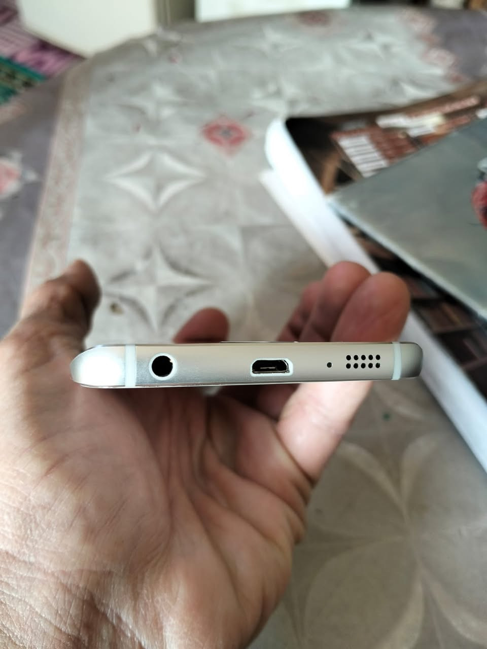 للبيع تحفه كلكسي s6 أيدج ذاكره 32 احلى كامرات بكل الاجهزه شاشه منحنيه كفاله عامه للبيع قفل قفل 50 الف ***********
