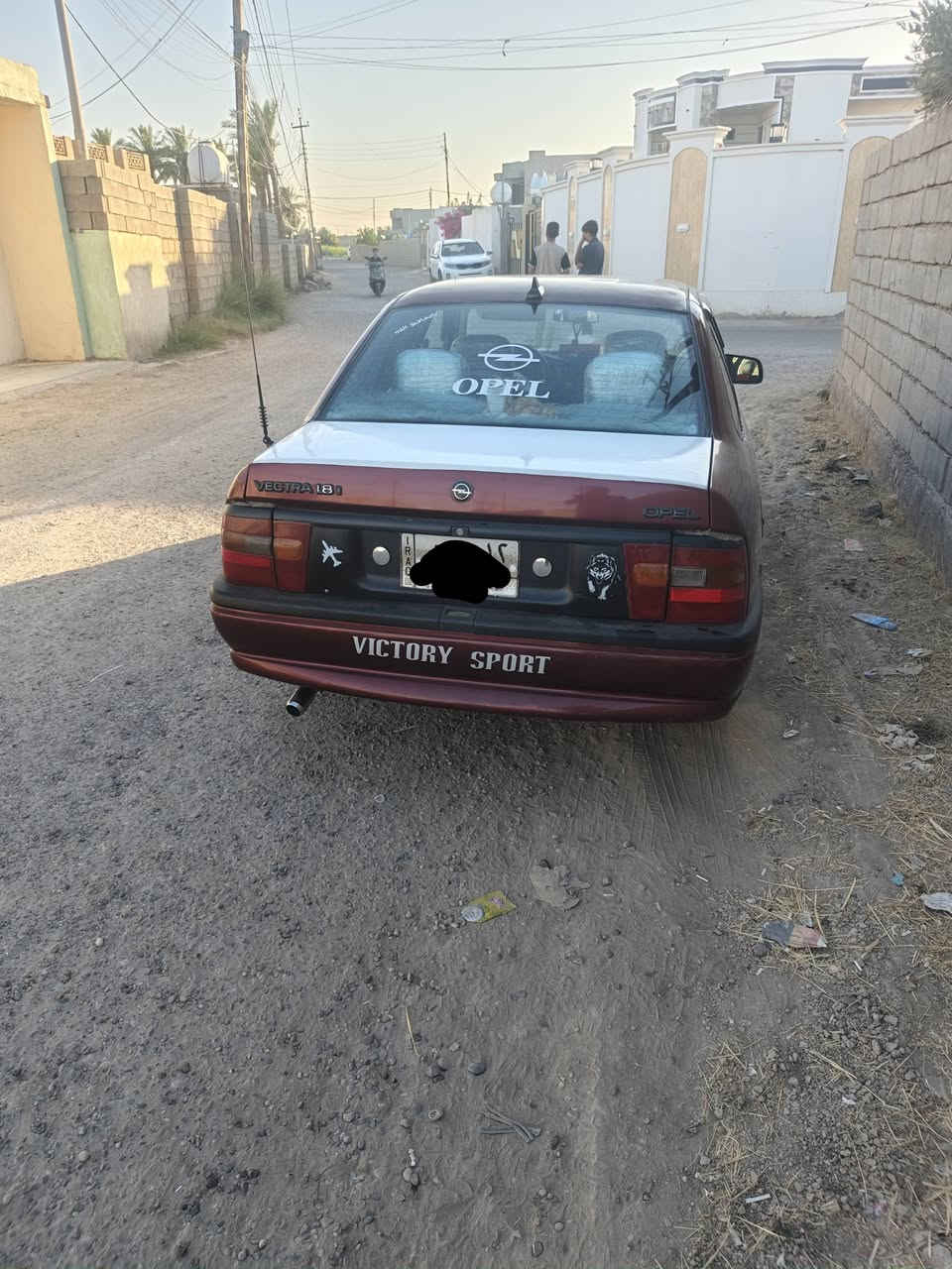 السلام عليكم من رخصة الادمن@ فكتره موديل 92 فول عادي محرك 1800 تبريد مصبوغه عام بسمي تحويل ثاني يوم شرط تحويل السعر43 مكان رمادي شارع 60 الاتصال ***********
