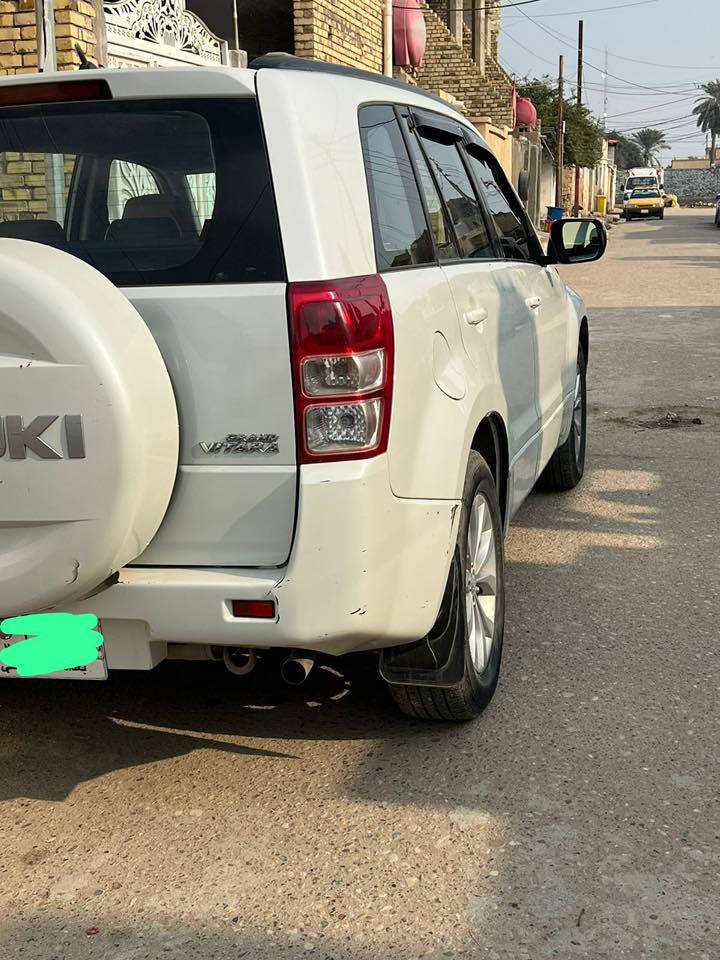 سوزوكي گراند فيتارا موديل 2014 (ياباني  )
فووول مواصفات ماعدا الفتحه 
السيارة وارد خليجي (استيراد الشركة العامة)
سعة المحرك: 2400 (بنظام دوش)
كير: اوتو ATF (المرغوب) بنظام اربع سرعات
فور ويل 
دفع رباعي  (مع ازرار تحكم بالدفع الرباعي)
السيارة بيها نظام تشغيل ذكي
ثلاث بصمات دخول
مثبت سرعة
تدفئة تبريد ثلج
كشنات 
اشاير بالمري
تحكم بالمري
تحكم ستيرن 
حساسات خلفية
ايرباكات
تخم تايرات جدد
رقمها بغداد المرغوب مشروع وطني 
سونار جديد 
هزه جديده
السيارة كاملة ومرتبة

السعر 125 وبيه مجال 

للاتصال *********** (موجود واتساب)
