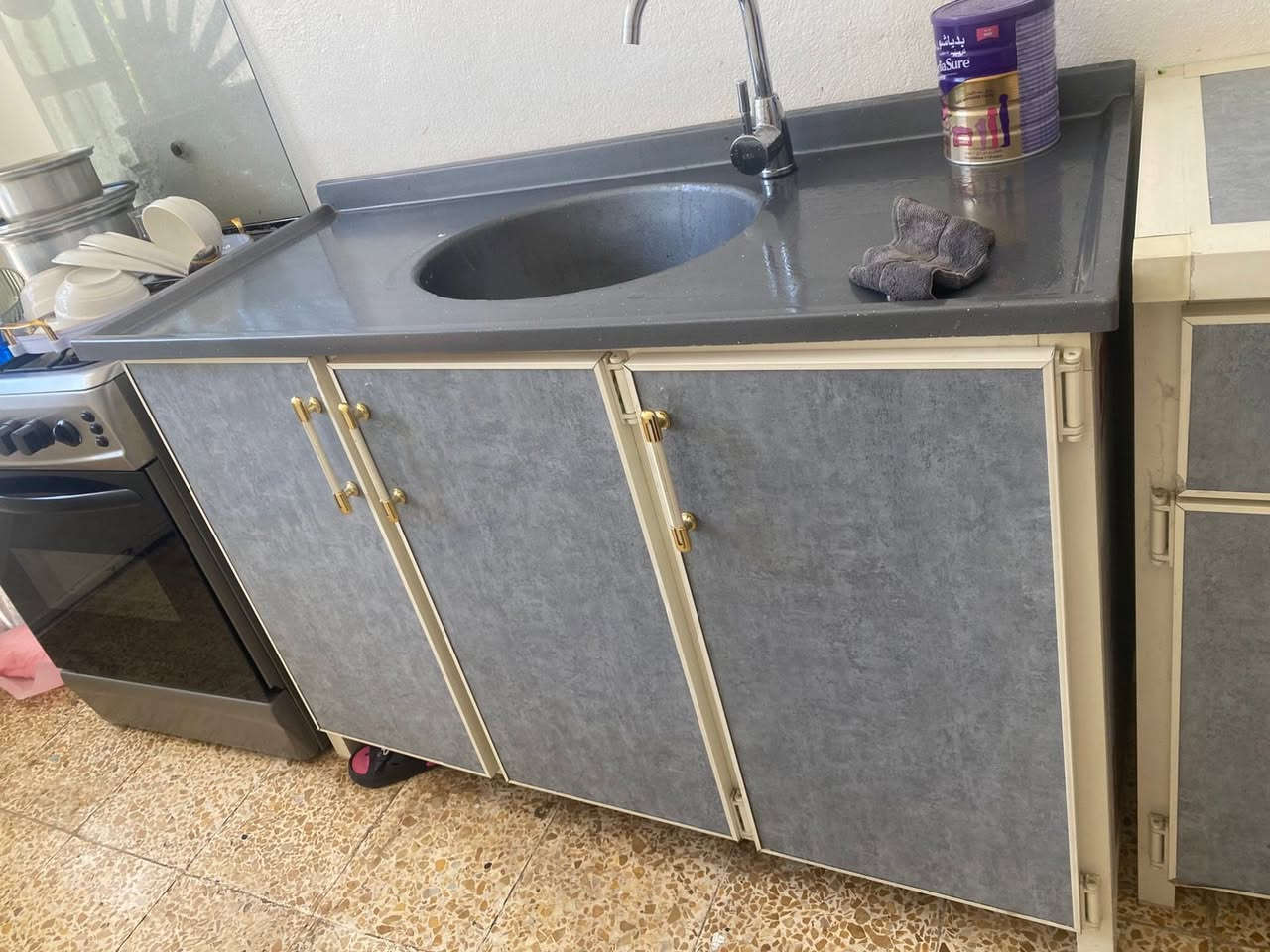 كاونتر نضيف كلش سعره 200  وبيه مجال. بس العيبه  بل مجر بل شيله نكسر بس تصير. ستعمال شهر واحد


**إذا كنت صاحب هذا الإعلان وتريد حذفه لأي سبب، رجاءا أرسل رسالة إلى الدعم الفني**