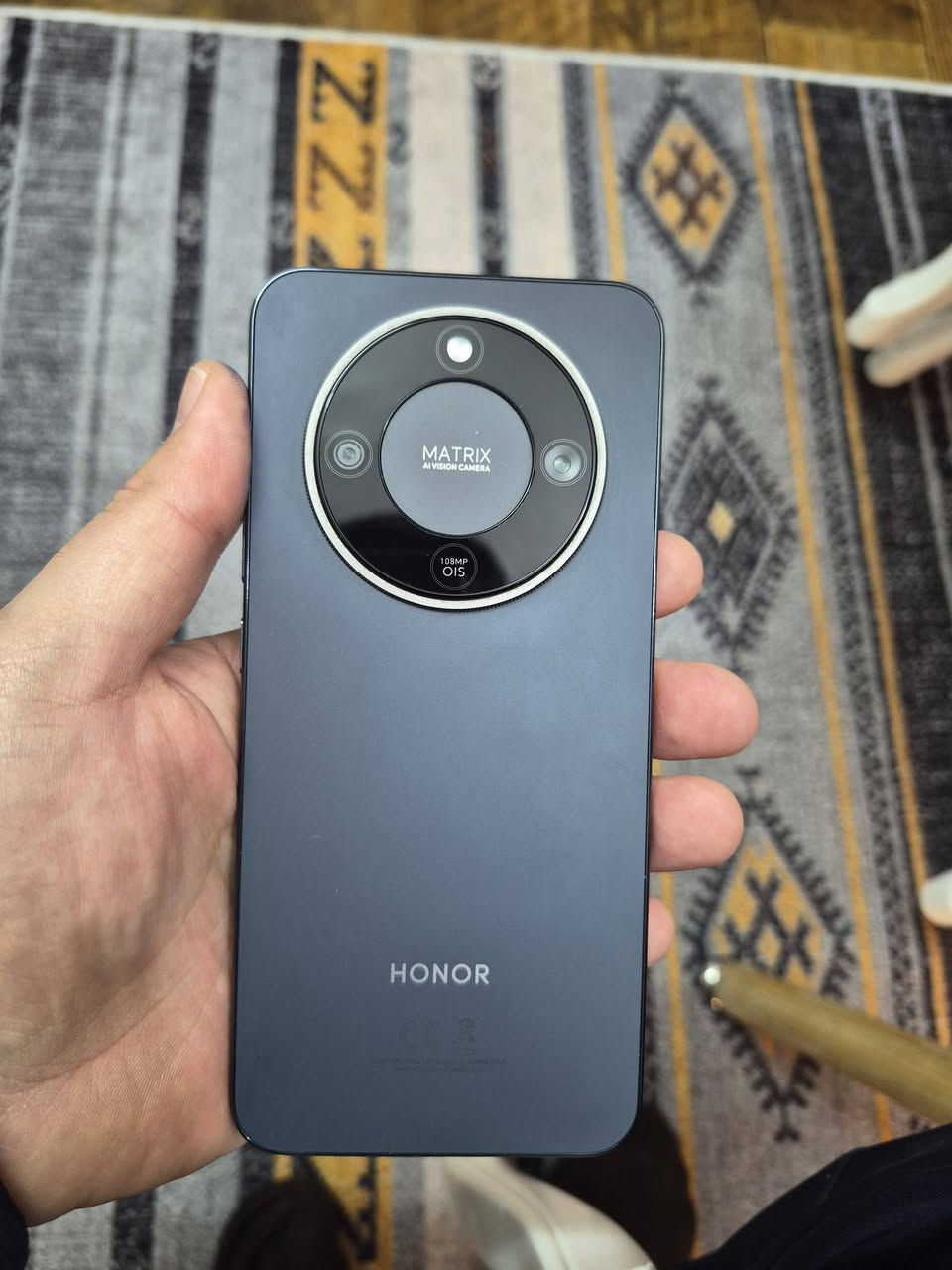 السلام عليكم.. هونر اكس ٩ دي كامل المحلقات ذاكرة ٢٥٦ .. مستخدم قليل ومكفول من كلشي السعر ٣٢٥ الف قفل مكاني بغداد ***********
