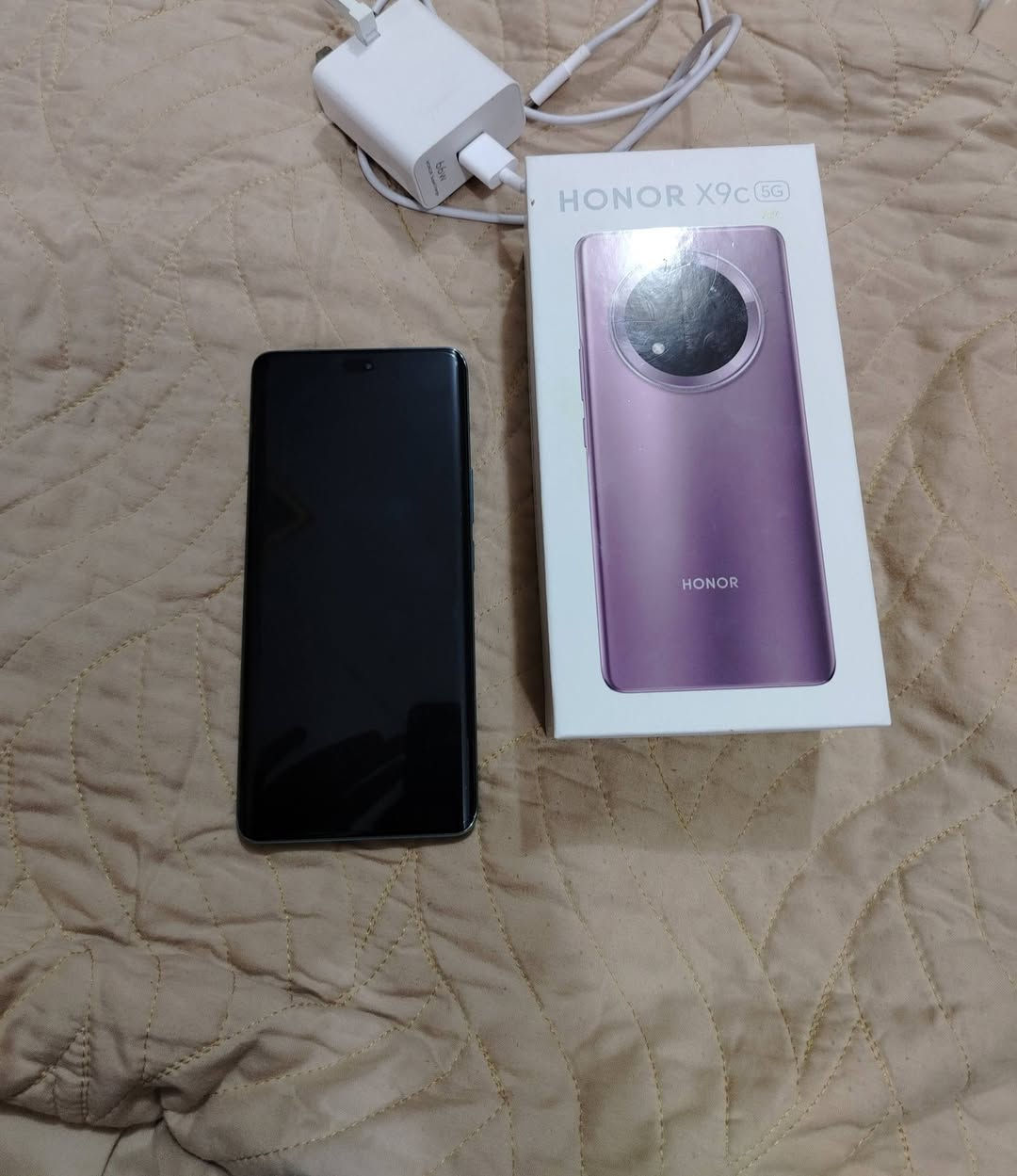 السلام عليكم مبايل هونر x9c
مستخدم اقل من شهر نضافه100%
الذاكره256
العشوائيه8غ.ب
السعر300وبيه مجال 
للأستفسار الاتصال على الرقم التالي ***********
