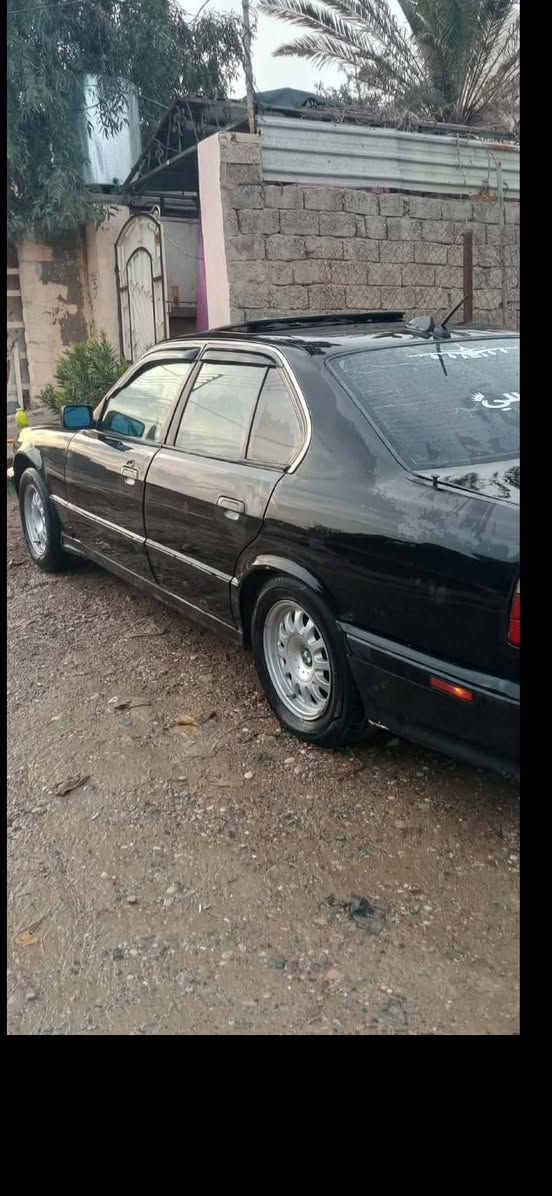 🛫السعر    ٤٢ وبيها مجال لشرايBMW✈️
اسود غير محدد.♓️

سلام عليكم للبيع 535  كير عادياصل وفصل وبليته 🆔

كير ومكينه بشرط ✅

موديل 1991✅

بجم كله جديد لايت وسكن كلا شغال ✅

طخم ويل كب صقر نضيف حيل ✅

مصبوغة جديدن✅
 سنوية 29  وكربون اكتروني  اموجود✅ 

داخل حلو ونضيف ✅

تبريد + تدفء شغال ✅

طخم تاير جديد بتري جديد ✅

مكاني موصل ايسر ✅

واتساب موجود ✅

☎️***********‬
