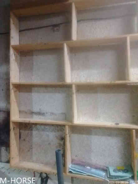 السلام عليكم شباب رفوف للبيع العدد اربعه السعر 170 بمكان بغداد 

***********
