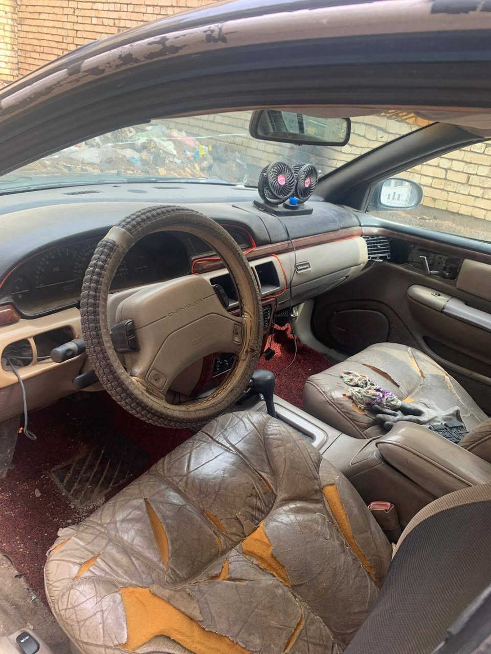 السلام عليكم كلايزر للبيع مديل ١٩٩٨
كير جديد قبل سبوع شاده 
مكينه مكفولة لا صوت ولا بخار 
حداديه نص عمر 
كشر لا شخط ولا ضربه سيارة كشره ونصبته احله من صور 
داخل بلاد 
سعره ٢٥ مكانه بغداد 
وهذا رقم راعيه ***********
