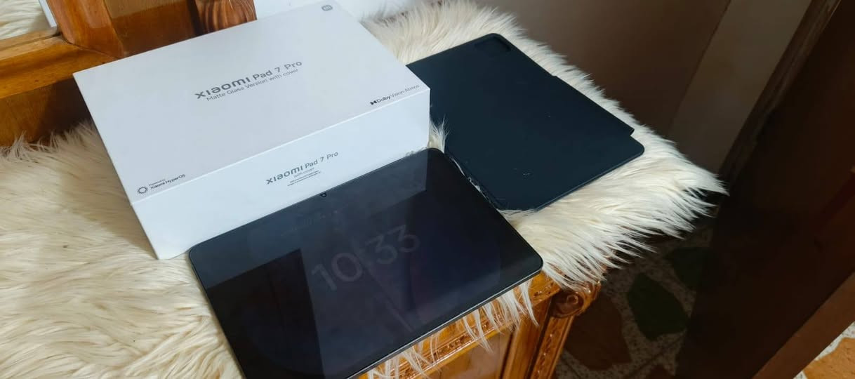 شاومي باد 7 برو مراوس ويه ريد مجك 9 برو او 10 برو
الشاشة: 11.2 إنج، 3.2K، 144Hz

المعالج: Snapdragon 8s Gen 3

الرام: 12GB

التخزين: 512GB UFS 4.0

البطارية: 8850mAh

الشحن: 67W

الكاميرا الخلفية: 50MP

الأمامية: 32MP

الصوت: 4 سماعات Dolby Atmos


**إذا كنت صاحب هذا الإعلان وتريد حذفه لأي سبب، رجاءا أرسل رسالة إلى الدعم الفني**