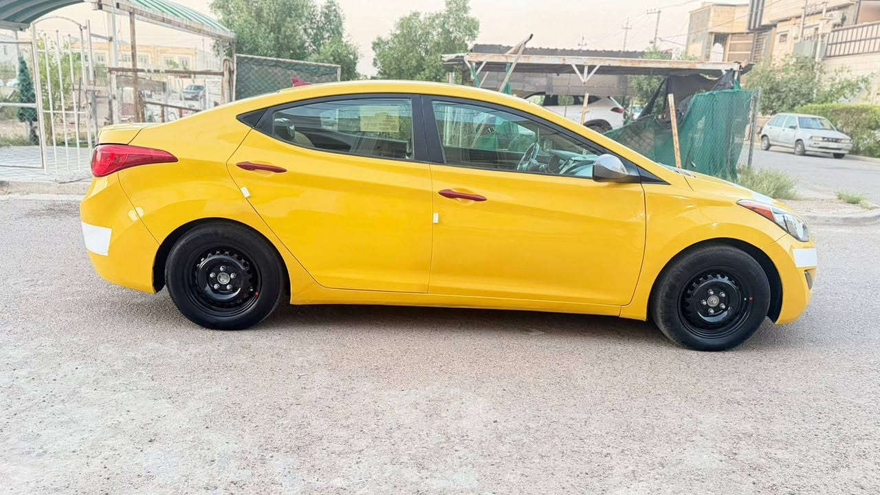 سلام عليكم النترا مديل 2013 امريكي حادثها جاملغ وباب بدون دواخل السياره ليبل واحد مكينه 1800 دوش لاتنقيص ولا تبخير كير وحداديه مكفولات تخم تاير جديد تبريد ثلج كشنات تدفئه شاشه وكامره وتحكم جهتين 
السعر 95 وبيها مجال
مكاني بغداد البياع
***********
