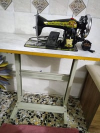 مكينة خياطة • جديدة • استعمال قليل