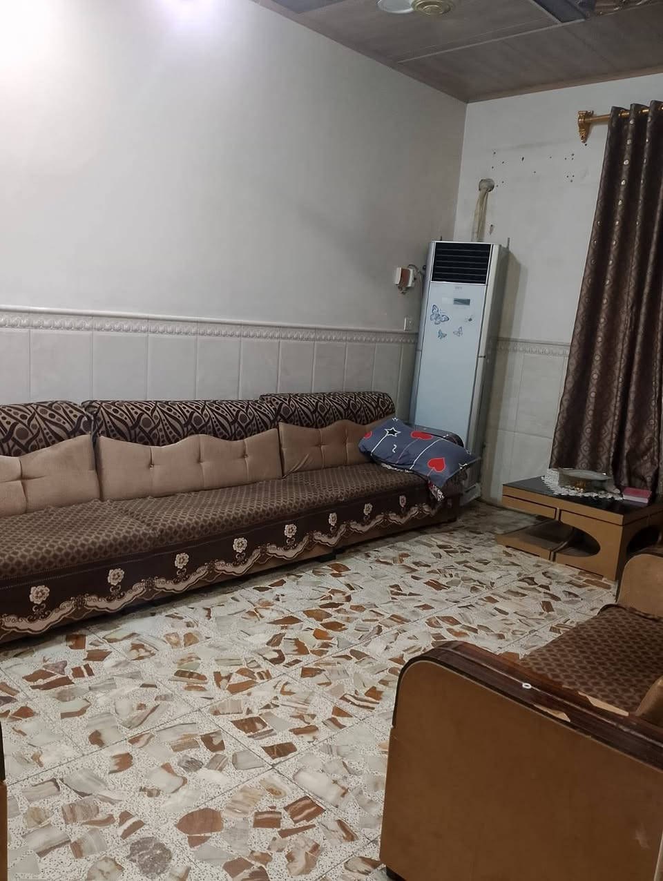 دار للبيع 100 طابقين صب. في حي الوفاء.  3غرف نوم     بسعر مناسب للاستفسار على الرقم *********** او مراجعة مكتب الگرعاوي للعقار

