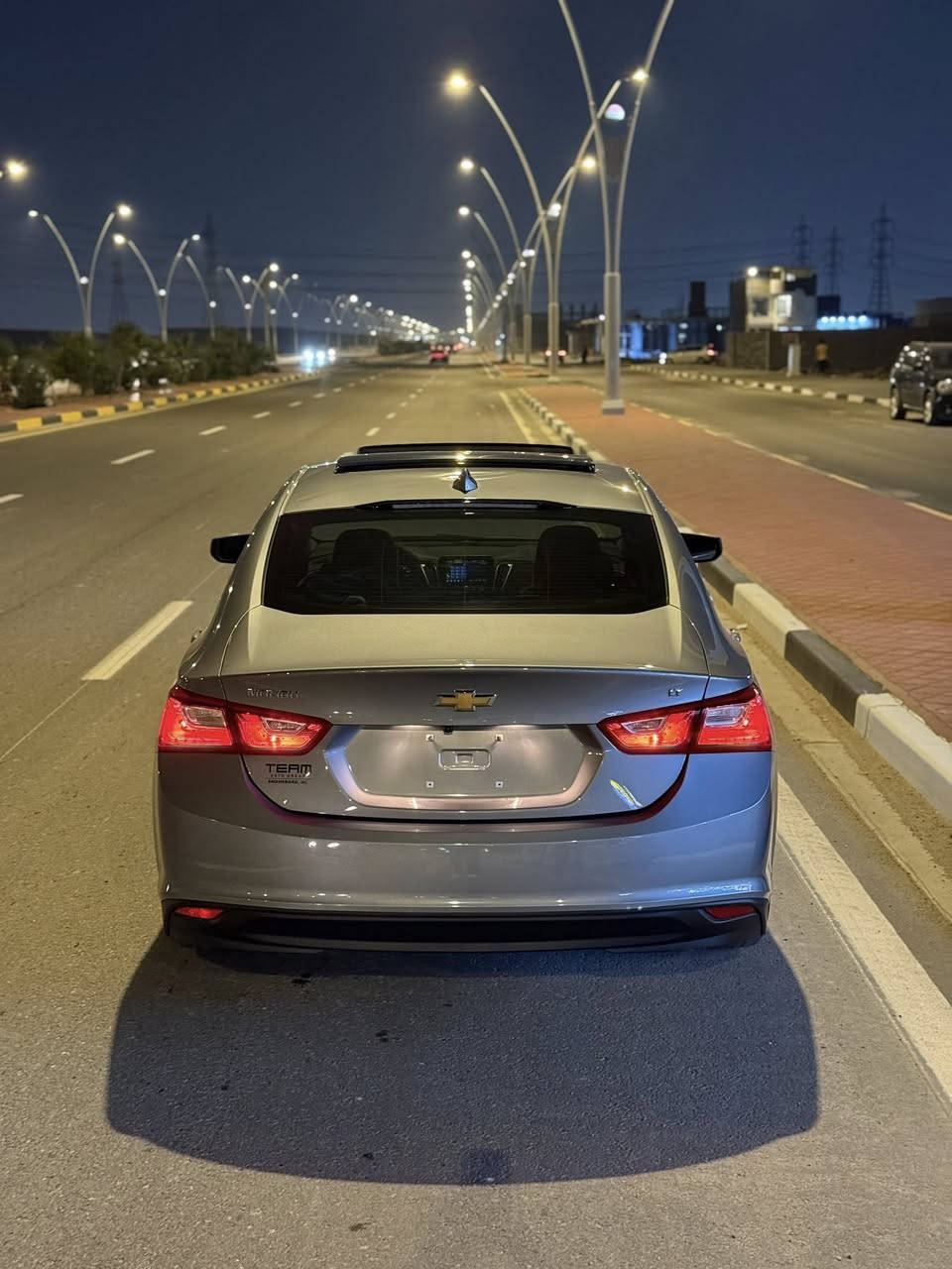 السلام عليكم
ماليبو LT 2023 
( حره دخلت عل كمرك الجديد ) 
بدون رقم ب اسمي السياره
حادثها فقط جاملغ السائق مبدل تفصيخ بس صبغته ما حصلت نفس الون مازدا تفصيخ ++ دواخل  ( مكفوووله )
فول مواصفات 1/1 
بنوراما 
رادار 
مثبت سرعه 
تدفئه كشنات 
شاشه كبيره 
كامره خلفيه 
كار بلي 
تحديد مسار 
دخول ذكي بصمة ابواب + جنطه خلفيه بصمه
تشغيل السياره بصمه 
تشغيل عن بعد 
قطعتين تبريد 
ستيرن هيتر
لايت زينون
سعة المحرك 1.5 تيربو
ويل كب 
باتري جديد 
الله شاهد السياره ما ناقصها برغي ترايك ل اربيل 
دهن امزويل تبديلته 80 الف 
و بانزين ما شامه العادي 
السعر 139$ بي مجال بسيط
للاستفسار ***********
او ***********
