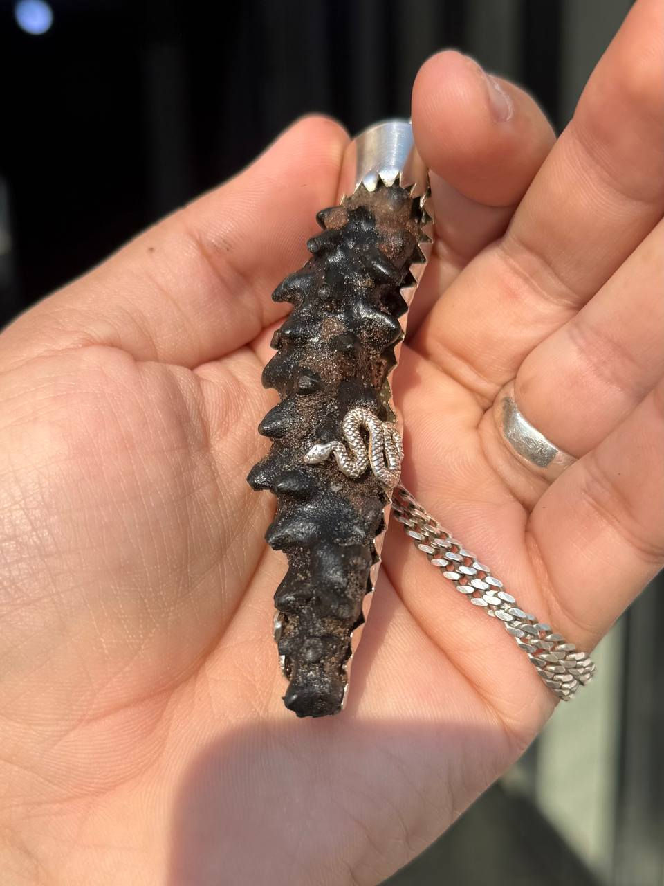 السلام علكيم / عرك سواحل قنفذي 
طاقات عاليه سواحل
يوجد توصيل لجميع المحافضات
***********
