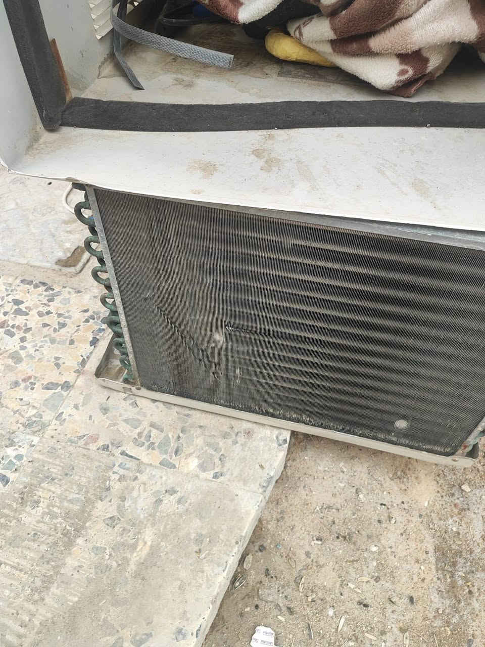 السلام عليكم مكيف طن ونص شرط كفالة مامبدل ولا مشحون ابلاد بس يحتاج تنظيف المكيف العنوان البصرة الزبير
***********
