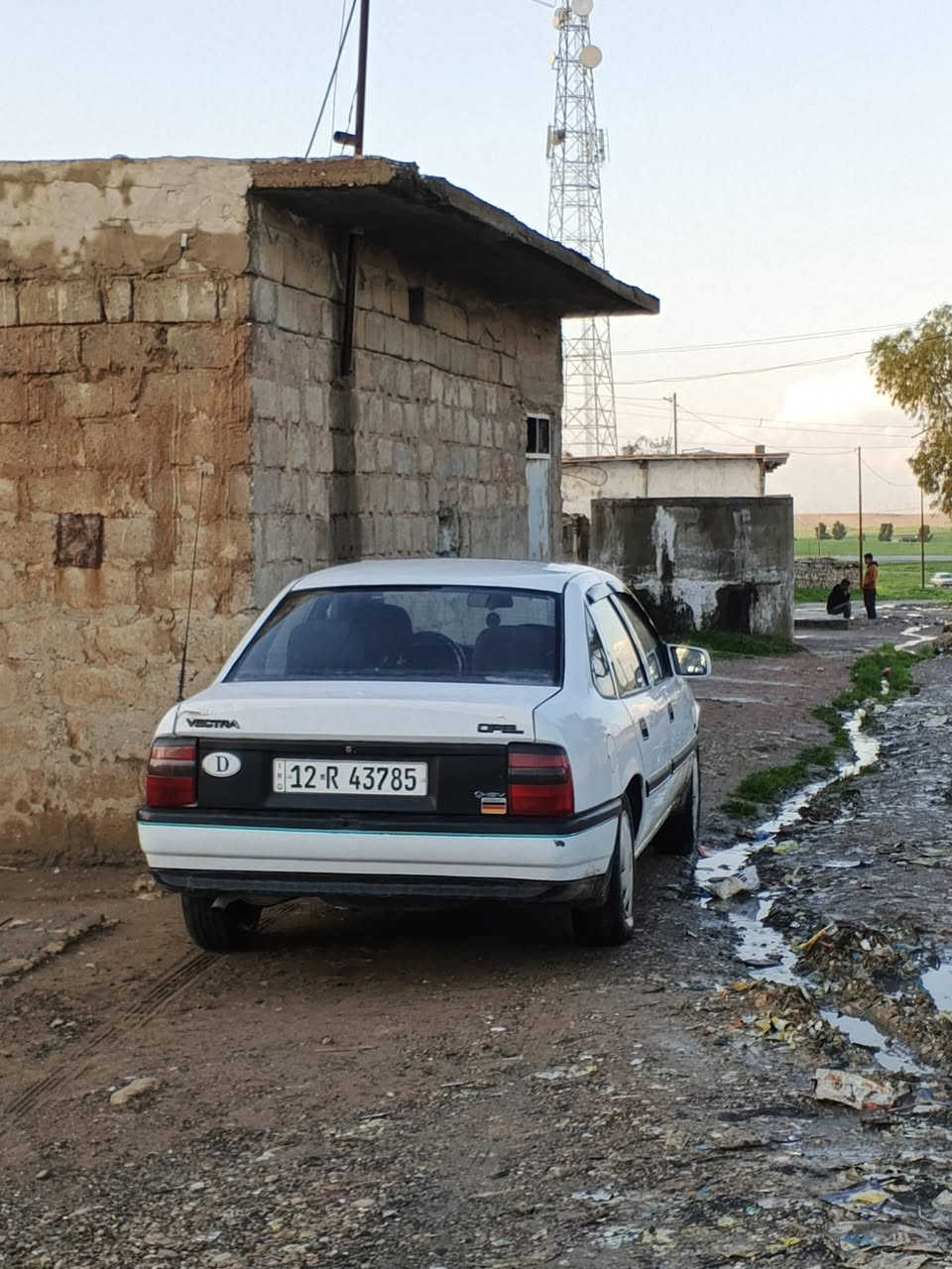 السلام عليكم
وابل فكتره حجم 16سياره نضيفه سياره من الدعاميه لل دعاميه طخم تاير اني الشرعي ***********
